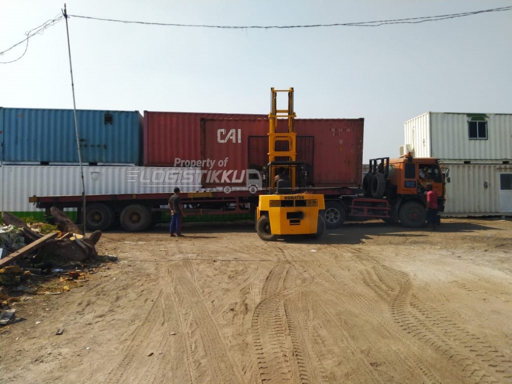 logistikku sewa truk