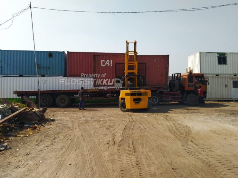 logistikku sewa truk